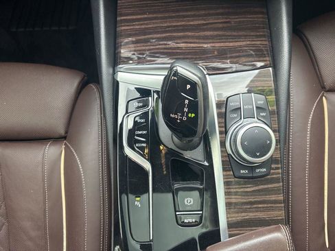 Used 2022 BMW 540i w/ Premium Package RWD image 14
