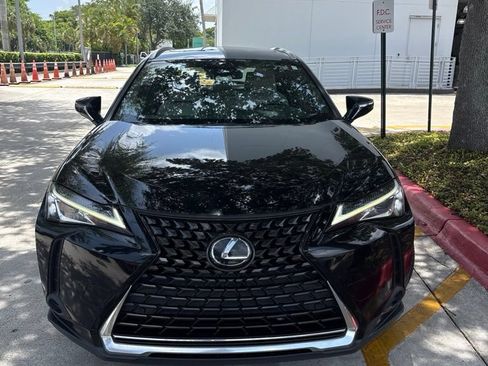 Used 2020 Lexus UX 200 w/ Accessory Package FWD image 5