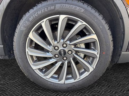 Used 2023 Lincoln Corsair Reserve w/ Equipment Group 201A image 11