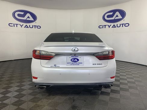 Used 2016 Lexus ES 350 w/ Premium Package w/Wood Trim image 4