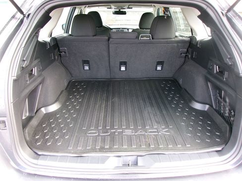 Used 2023 Subaru Outback image 11