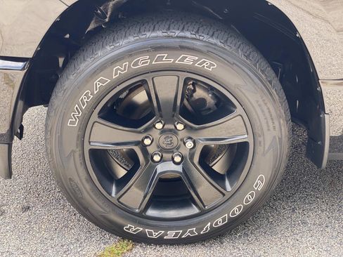 Used 2022 RAM 1500 Big Horn RWD image 11
