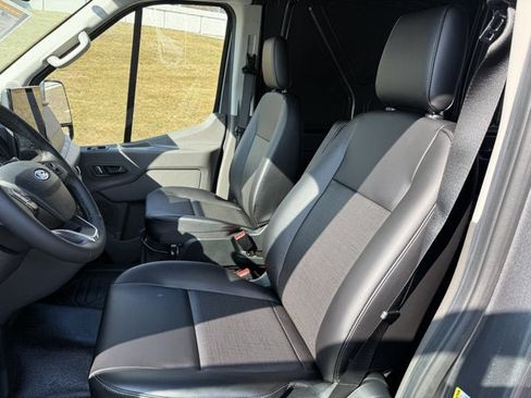 New 2026 Ford Transit 250 148 Medium Roof RWD image 11