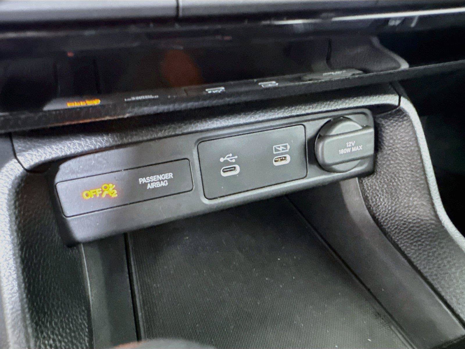 Used 2025 Honda Civic Sport image 30