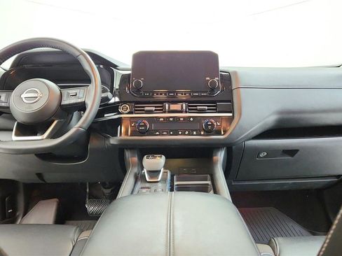 Used 2024 Nissan Pathfinder SL image 26