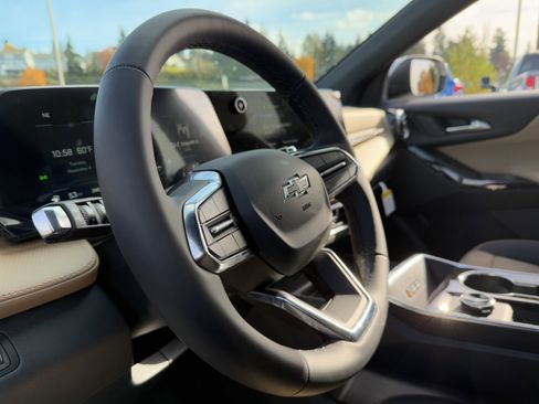 New 2026 Chevrolet Equinox ACTIV w/ Convenience Package III image 9