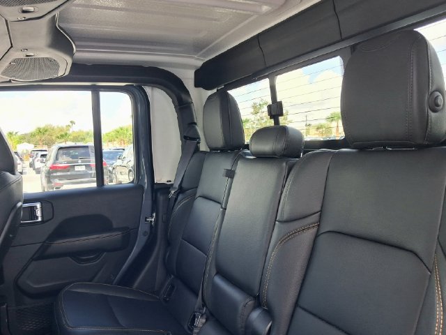 Used 2025 Jeep Gladiator Sport AWD/4WD image 22