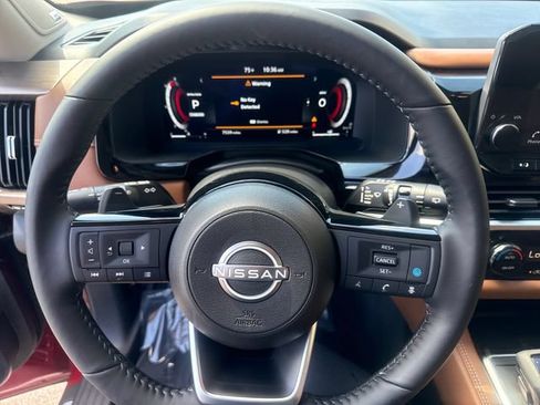 Used 2025 Nissan Pathfinder Platinum w/ Cargo Package FWD image 11