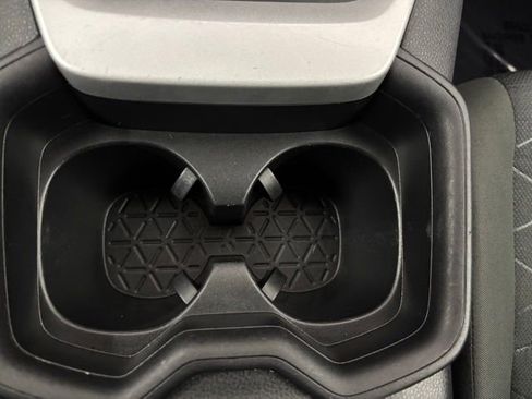 Used 2021 Toyota RAV4 XLE image 20