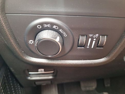 Used 2025 Jeep Grand Cherokee L Laredo AWD/4WD image 12