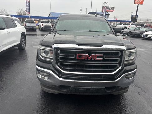 Used 2017 GMC Sierra 1500 SLE w/ SLE Value Package image 2
