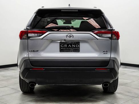Used 2024 Toyota RAV4 XLE AWD/4WD image 18