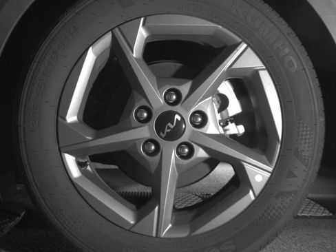 Used 2025 Kia K4 FWD image 14