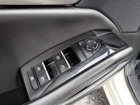 Used 2024 MAZDA MAZDA3 s FWD image 12