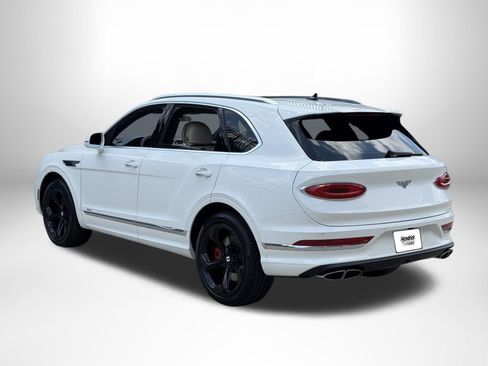 Certified 2023 Bentley Bentayga AWD/4WD image 3