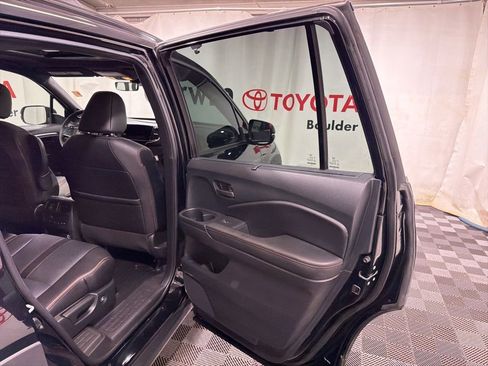 Used 2022 Honda Pilot TrailSport image 13