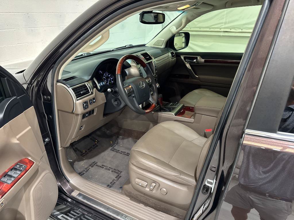 Used 2013 Lexus GX 460 w/ Comfort Plus Pkg AWD/4WD image 34