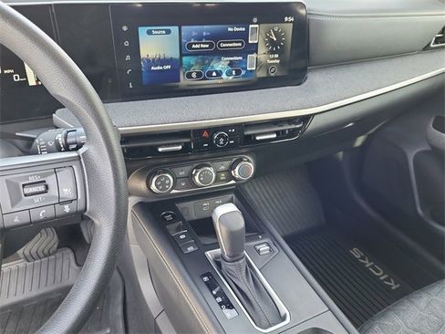 Certified 2025 Nissan Kicks SV w/ Illumination Package image 15