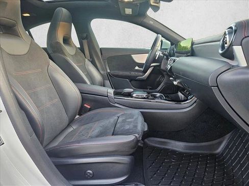 Used 2023 Mercedes-Benz CLA 250 image 21