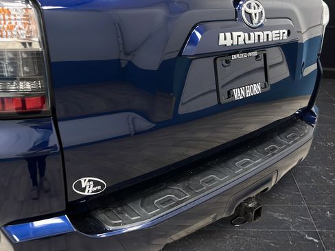 Used 2019 Toyota 4Runner SR5 Premium AWD/4WD image 36
