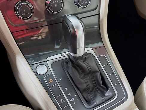 Used 2018 Volkswagen Golf Alltrack SE image 19