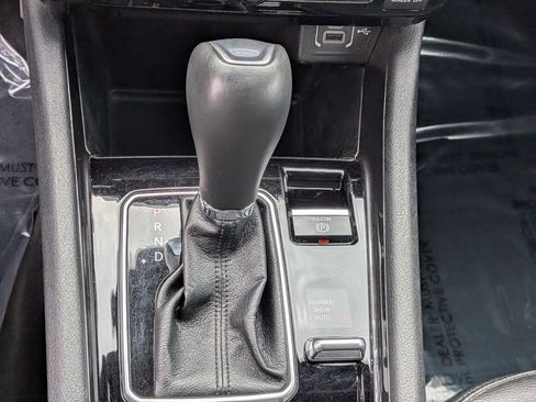 Certified 2024 Jeep Compass Latitude AWD/4WD image 22