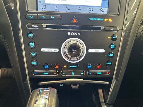 Used 2018 Ford Explorer Platinum AWD/4WD image 33