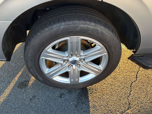 Used 2020 Ford Expedition XLT RWD image 38