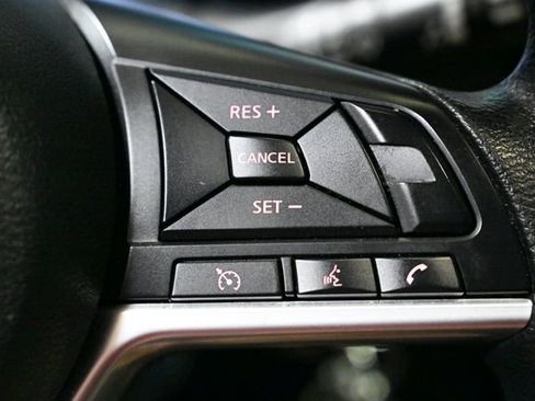Used 2020 Nissan Rogue S AWD/4WD image 30