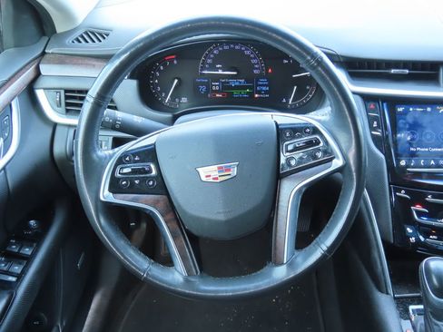 Used 2019 Cadillac XTS Luxury image 6