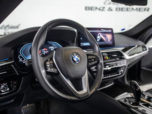 Used 2023 BMW 530e w/ Convenience Package RWD image 21
