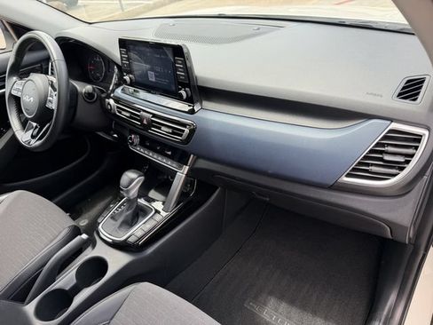 Used 2023 Kia Seltos S AWD/4WD image 21