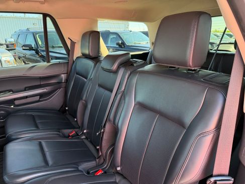 Used 2024 Ford Expedition XLT AWD/4WD image 15