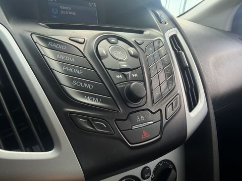 Used 2014 Ford Focus SE FWD image 34