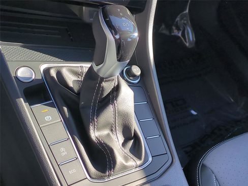 New 2026 Volkswagen Jetta SE image 12