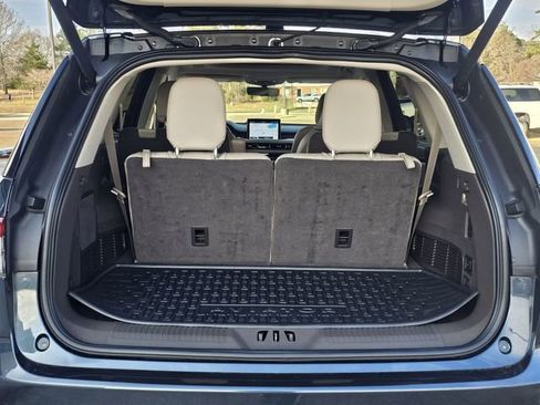 Used 2024 Lincoln Aviator Reserve w/ Equipment Group 201A image 29