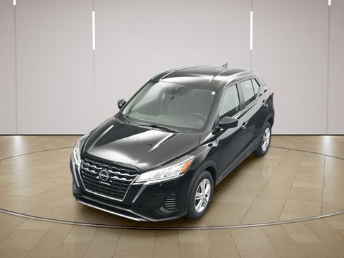 Used 2025 Nissan Kicks Play S FWD image 27