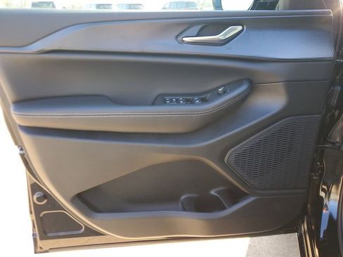 New 2025 Jeep Grand Cherokee L Altitude image 17