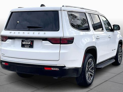 Certified 2025 Jeep Wagoneer 4WD image 12