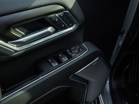 New 2026 GMC Sierra 2500 Denali w/ Denali Reserve Package image 17