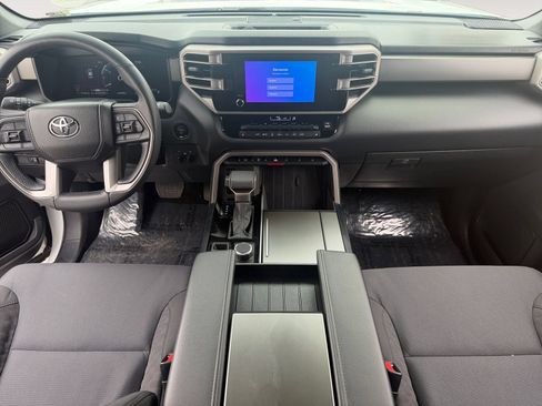Certified 2025 Toyota Sequoia SR5 AWD/4WD image 10
