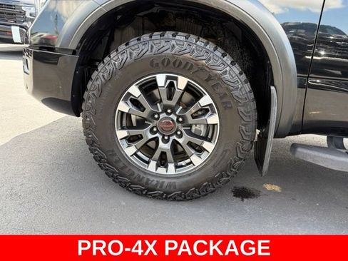 Used 2023 Nissan Titan PRO-4X w/ Pro-4x Convenience Package AWD/4WD image 9