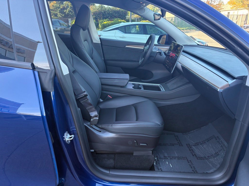 Used 2023 Tesla Model Y Long Range AWD/4WD image 22