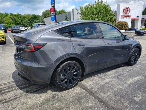 Used 2021 Tesla Model Y Long Range AWD/4WD image 4