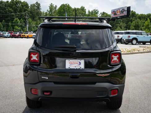 Used 2023 Jeep Renegade Trailhawk AWD/4WD image 8