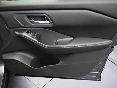 New 2026 Nissan Rogue SV image 29