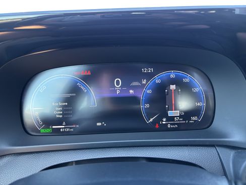 Used 2023 Toyota Crown Limited image 14