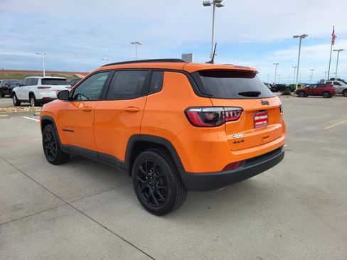 New 2026 Jeep Compass Latitude AWD/4WD image 3