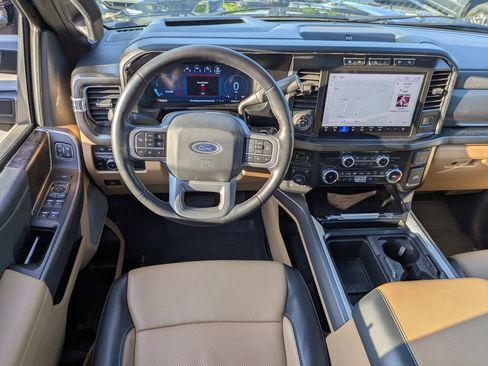 Certified 2024 Ford F250 Lariat w/ Lariat Ultimate Package AWD/4WD image 31