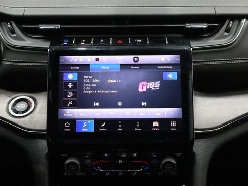 Used 2023 Jeep Grand Cherokee Overland image 35